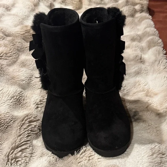 Women's Black Winter Boots - Picture 3 of 7